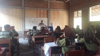 Ekstrakulikuler Palang Merah Remaja (PMR) SMKN 1 Nogosari